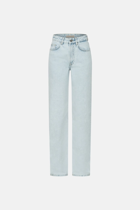 Cool girl jeans