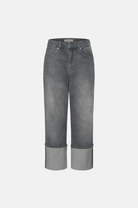 Boyish jeans