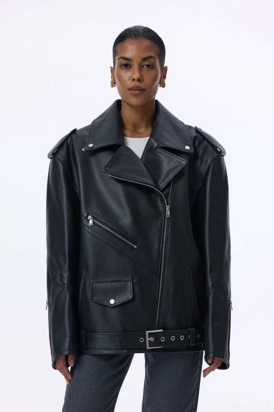 Leather jacket with shoulder pads and belt - photo 3