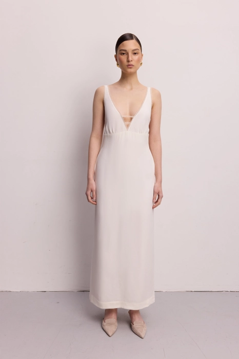 Midi dress with deep neckline and lace 