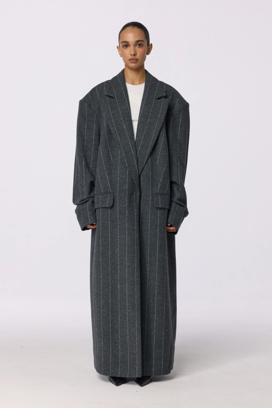 Straight-cut coat with gathered sleeves - photo 4