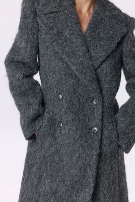 Snug alpaca coat