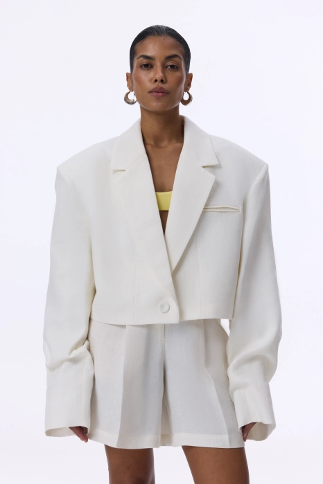 Cropped linen blazer with gathered details on the sleeves