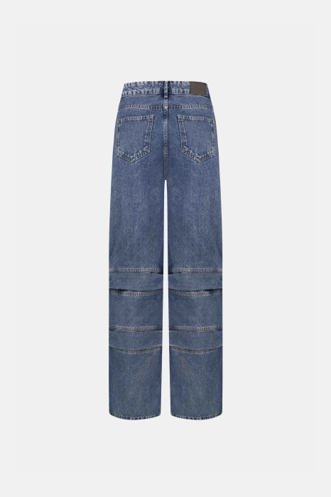  Bulky jeans