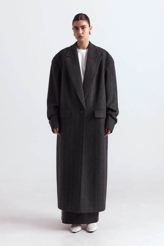 Straight-cut coat with gathered sleeves - photo 3