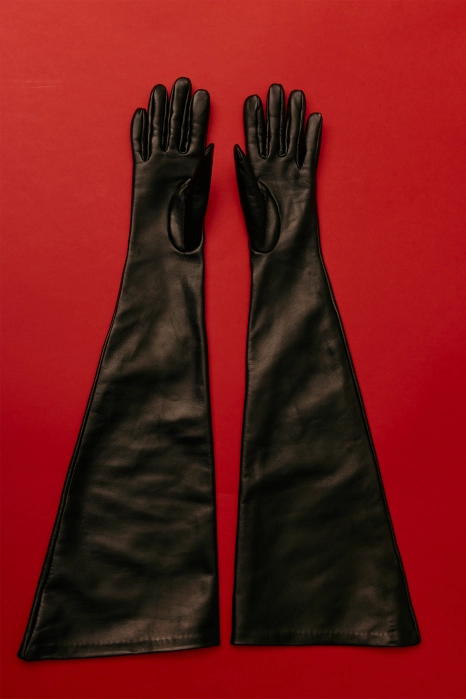 Fatale gloves