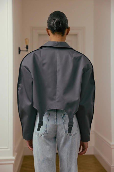Garter trench
