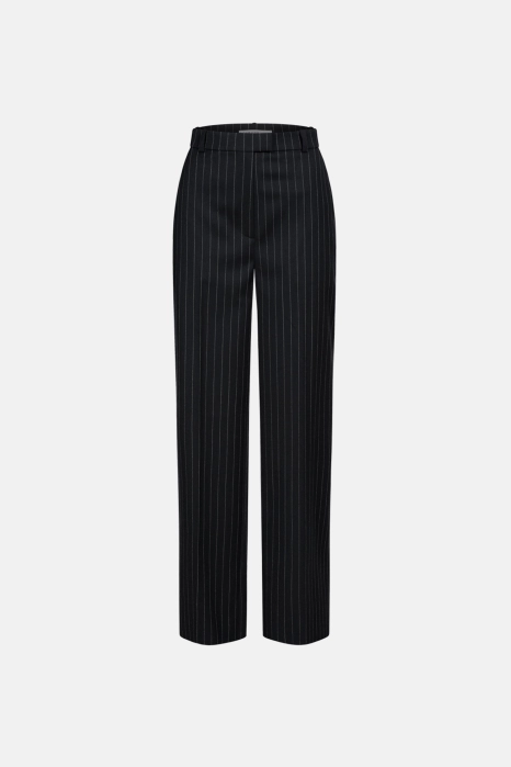 Mid-rise wool trousers with a crease