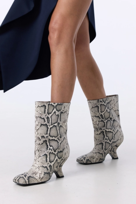 Brume ankle boots