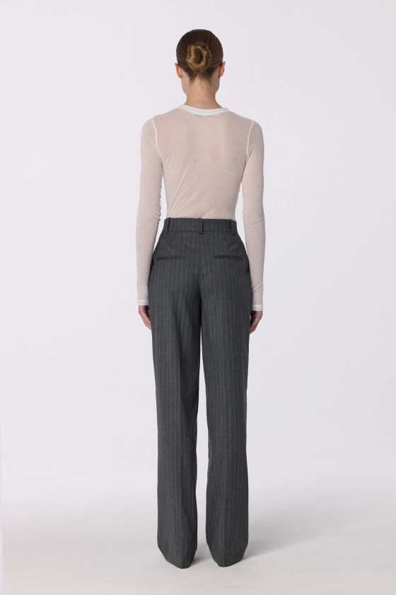 Mid-rise wool trousers with a crease - photo 4