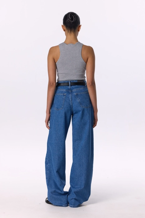 Wide-leg jeans