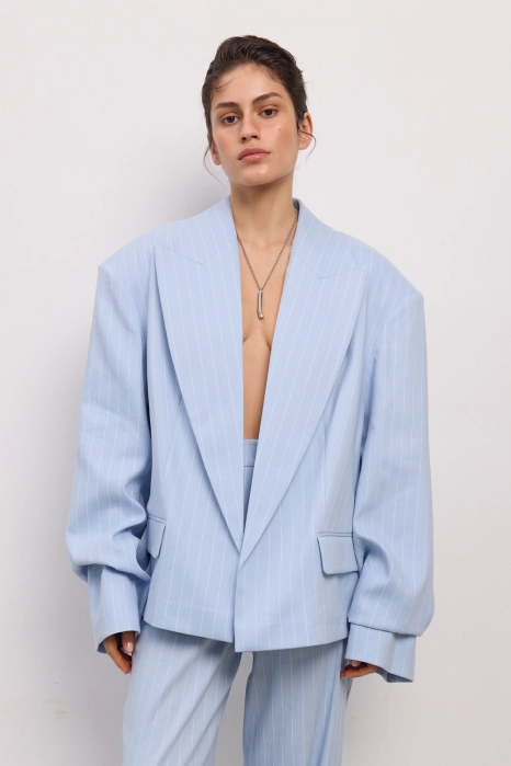Oversized linen blazer with gathered details on the sleeves