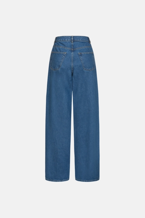 Wide-leg jeans